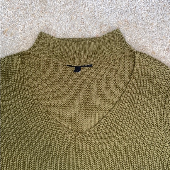 Derek Heart Sweater - Picture 2 of 6